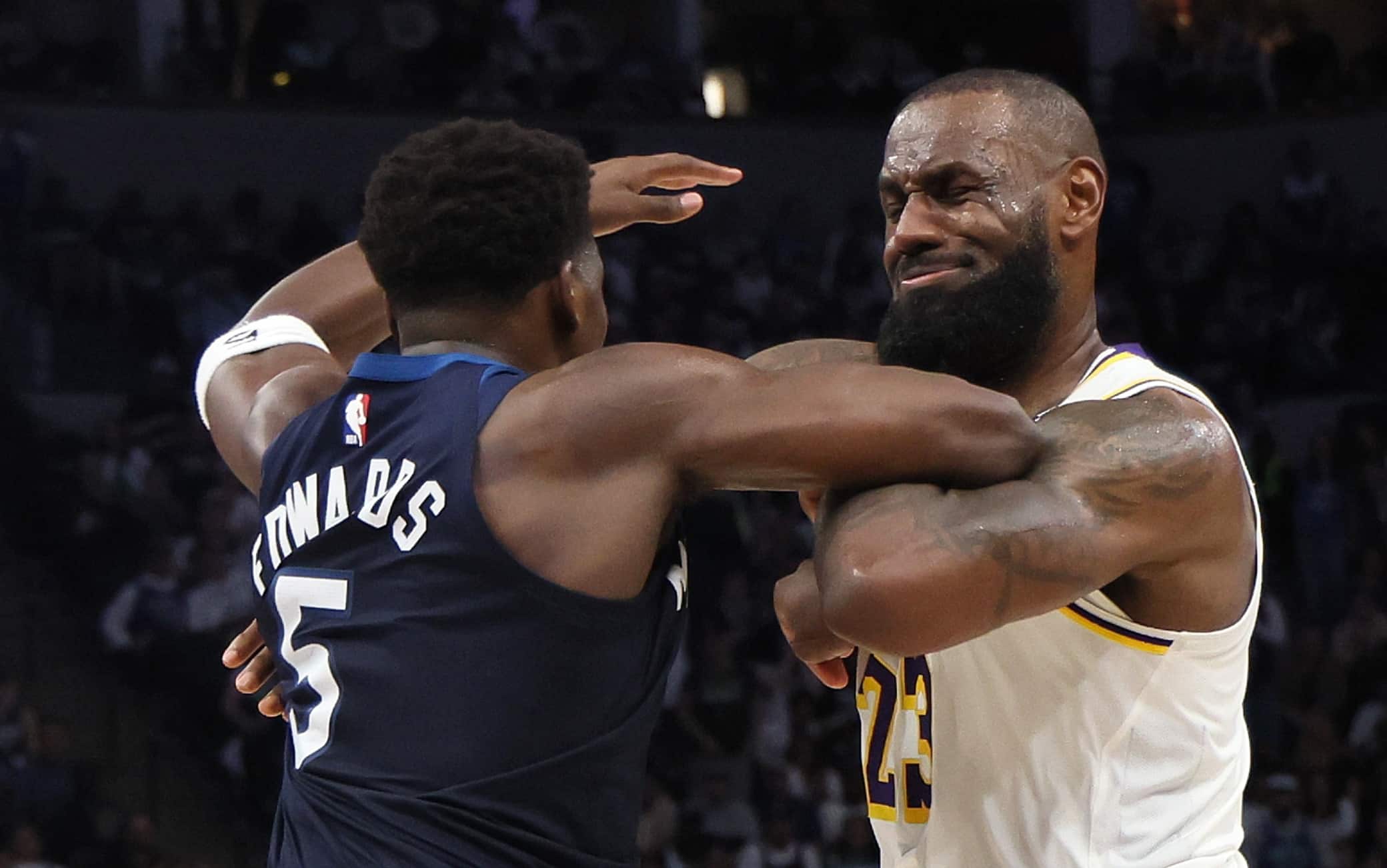 Anthony Edwards e LeBron James