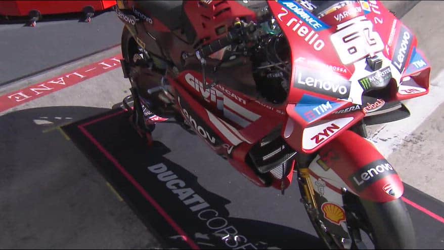 Ducati, le moto di Marquez e Bagnaia a confronto nei box