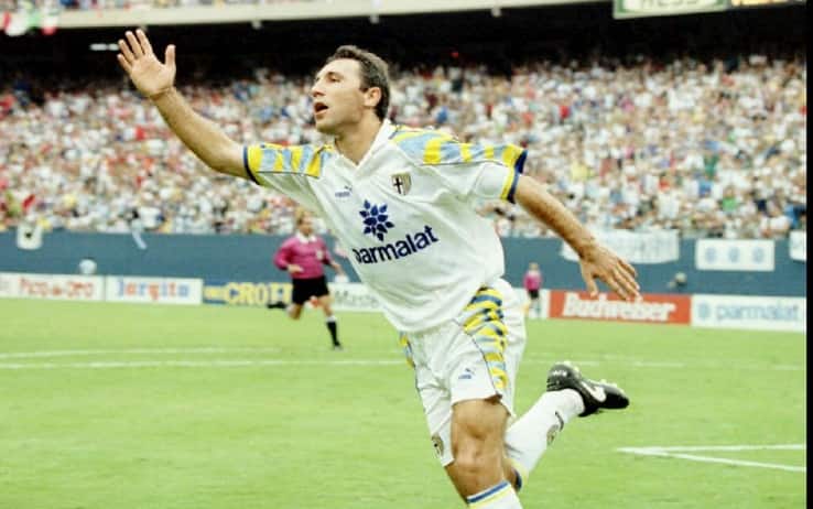 Hristo Stoichkov nel 95-96 con la maglia del Parma