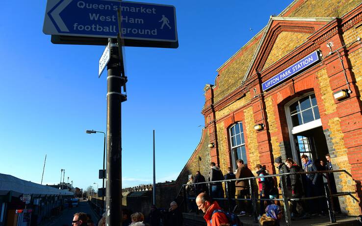 La fermata di Upton Park