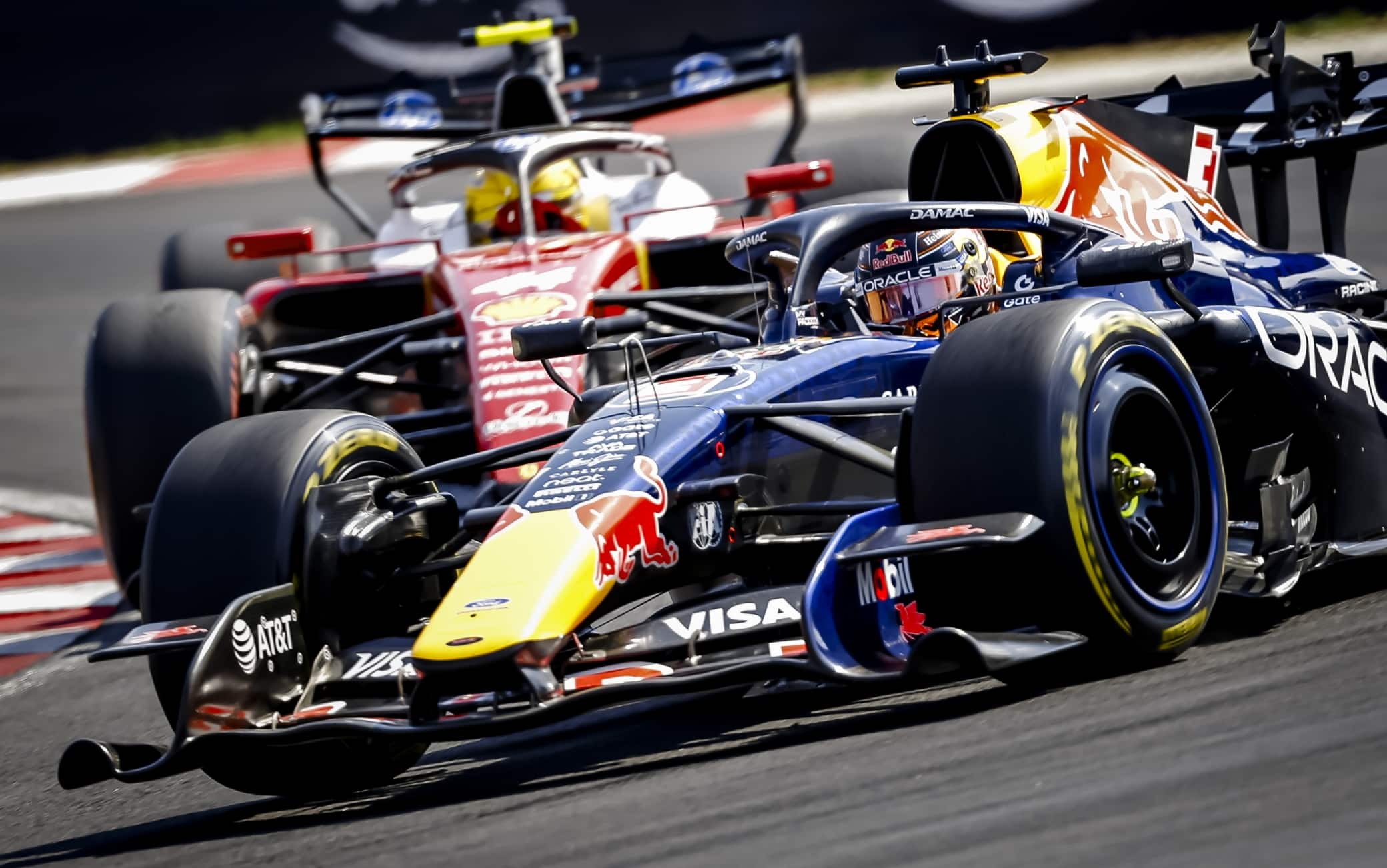Il sorpasso capolavoro di Vestappen su Hamilton