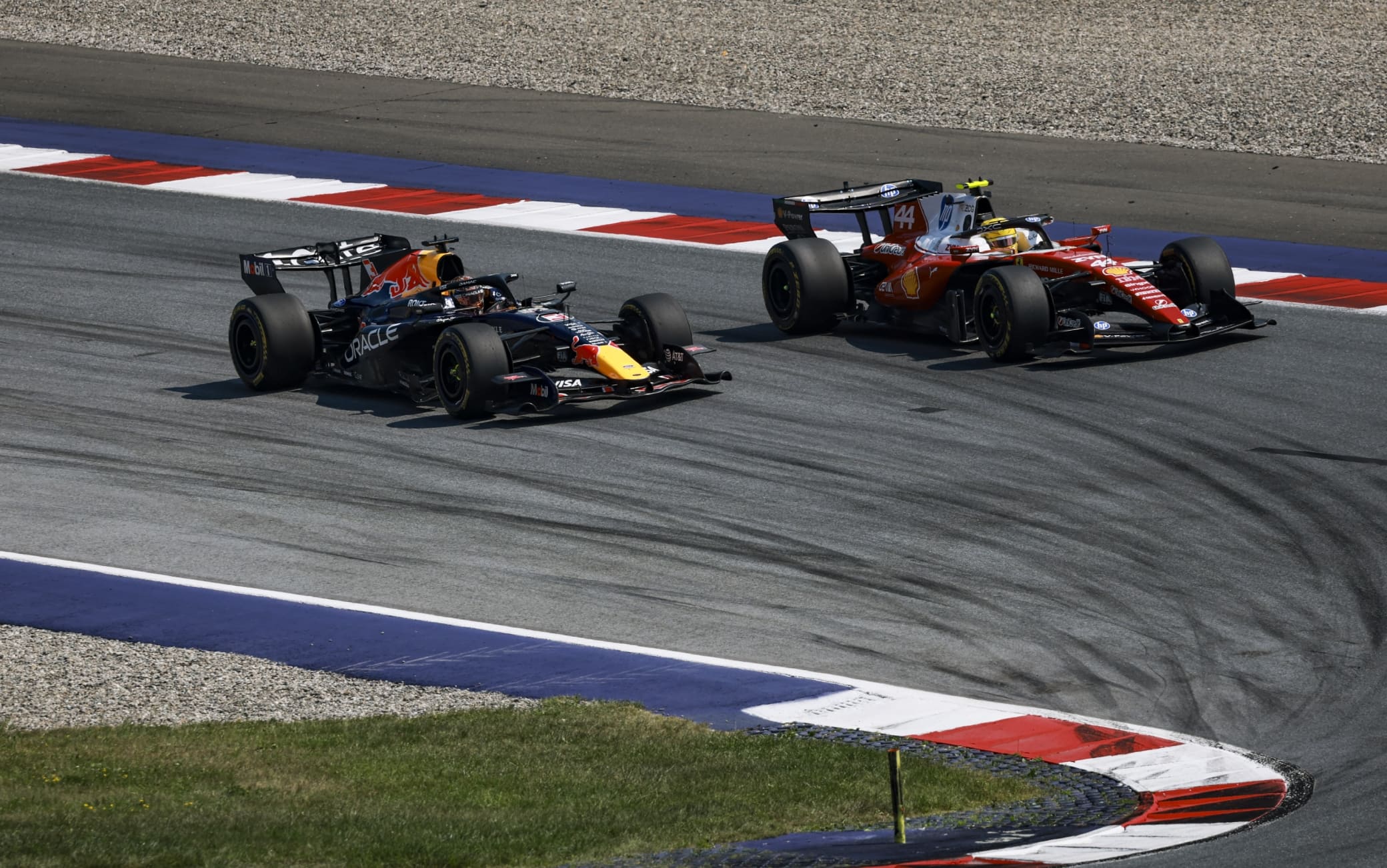 F1, GP Austria: Hamilton-Verstappen, duello spettacolare allo Spielberg. VIDEO