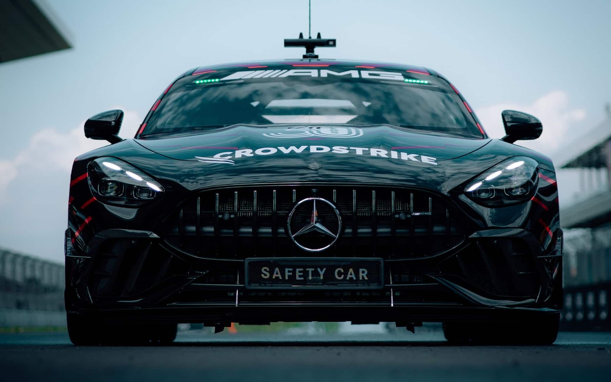 Mercedes, in Ungheria debutta la nuova Safety Car: la livrea celebrativa. FOTO