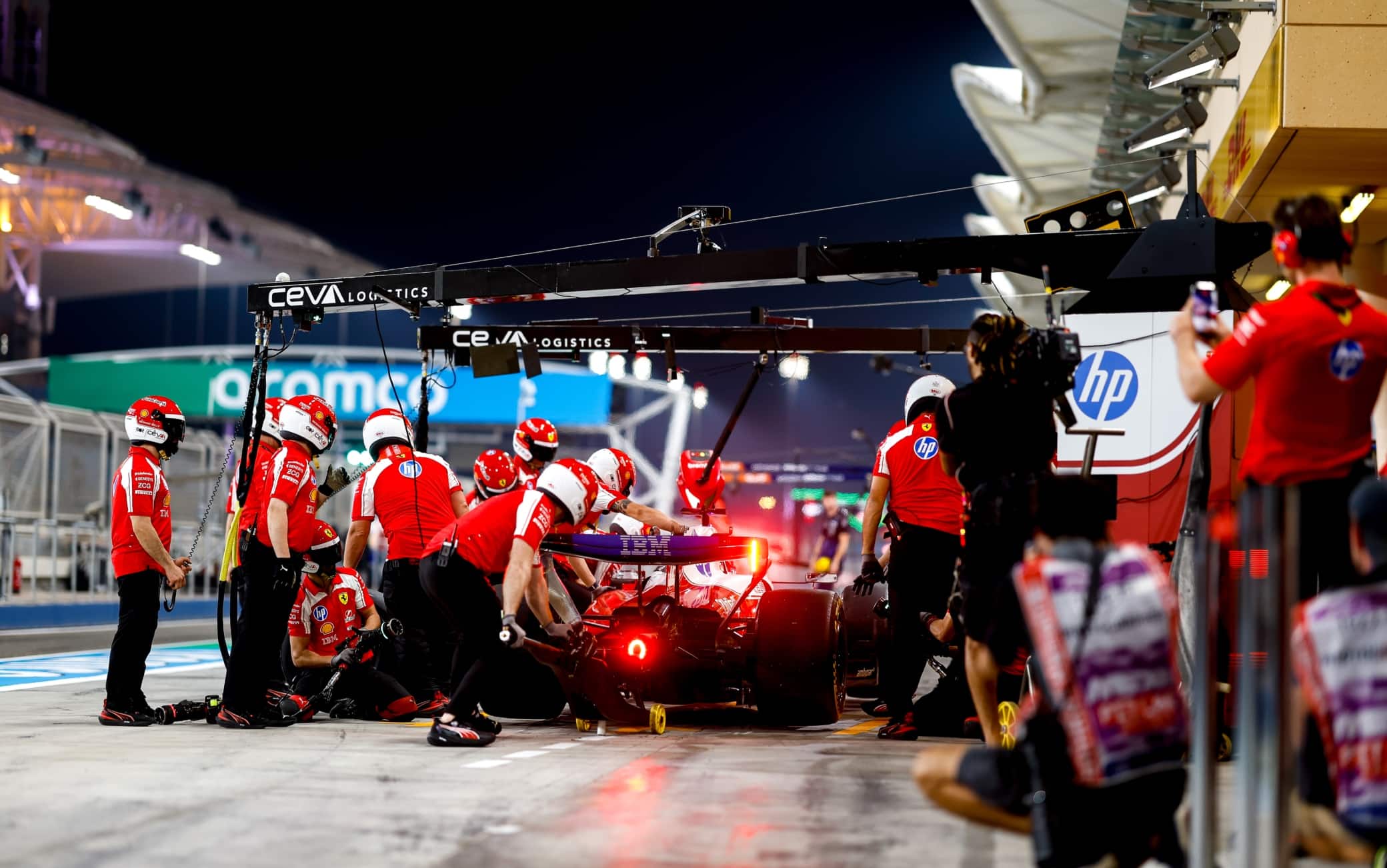 F1, test Bahrain: in Ferrari un inizio diverso, c'è consapevolezza. VIDEO