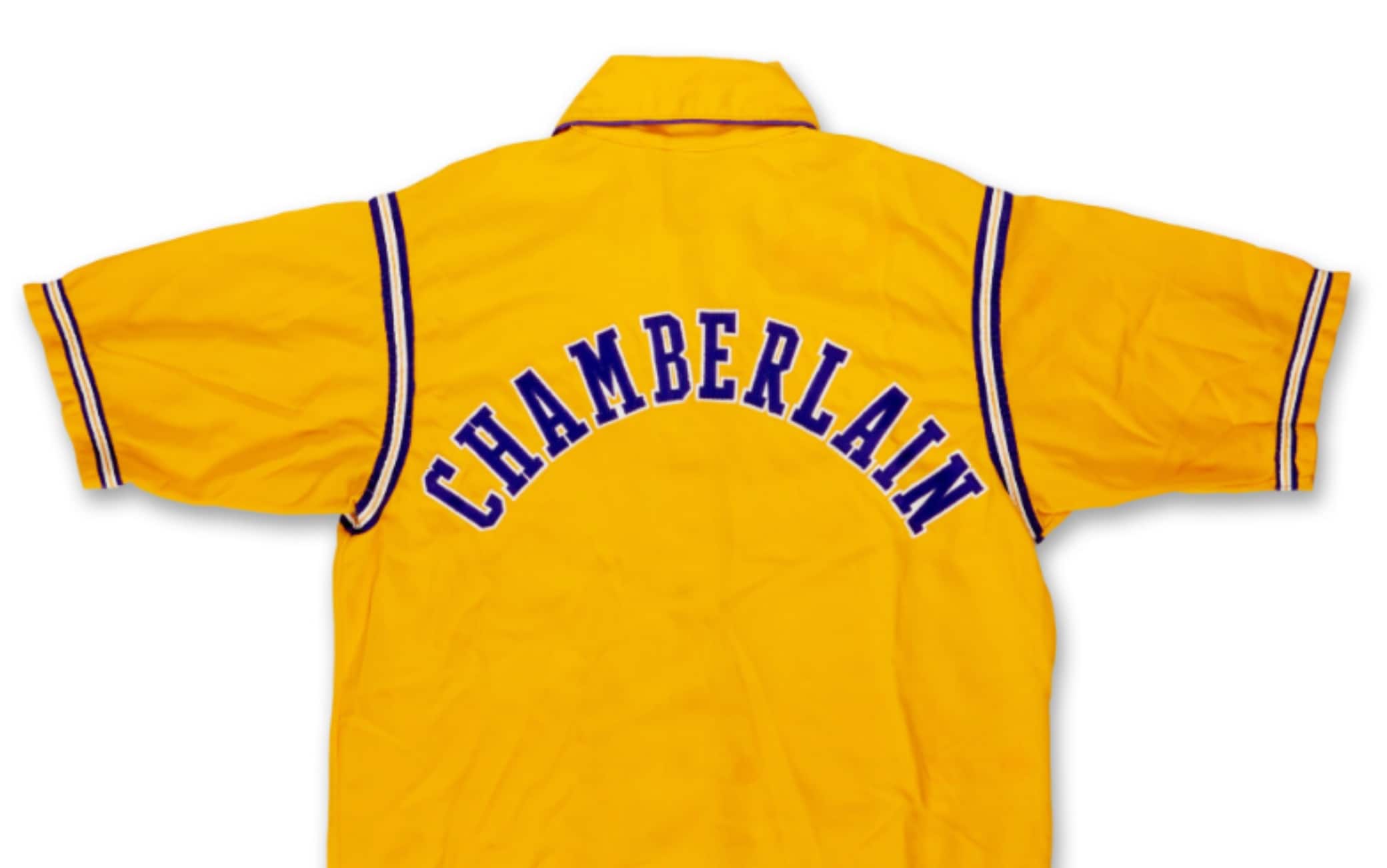 Un 19enne compra una sopramaglia di Wilt Chamberlain a 3 dollari e la rivende a 89.600