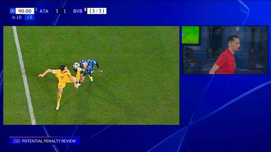 Krstovic abbattuto: il rigore decisivo in Atalanta-Dortmund