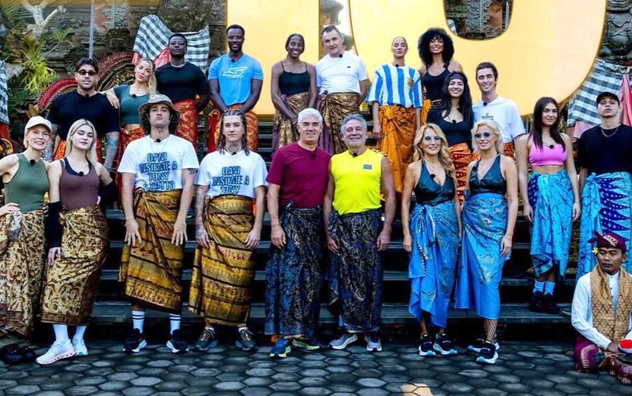 Pechino Express al via: in viaggio con Fiona May, Chanel Totti e le "figlie di Maradona"