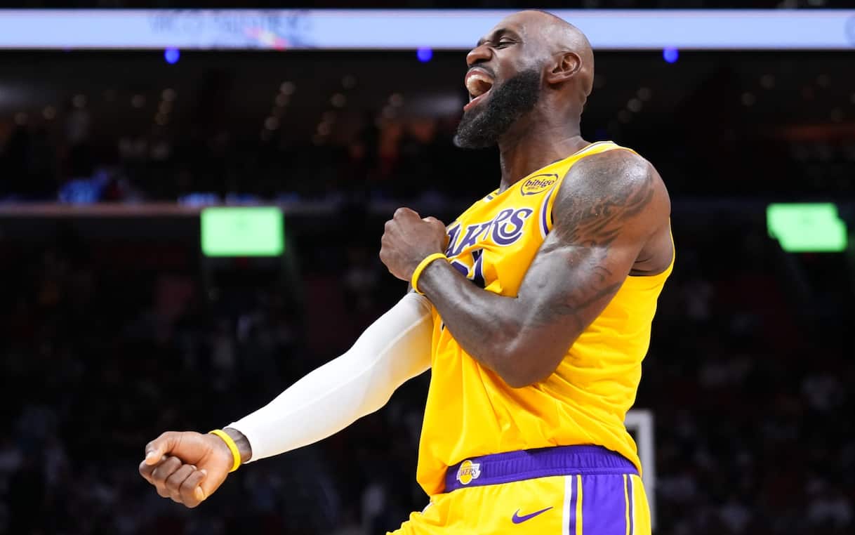 https://sport.sky.it/assets/images/ebab8c0744e39a481494396503190973936a40c6/skysport/it/nba/video/2026/03/20/lebron-james-nba-los-angeles-lakers-video-1083742/lebron_james_getty.jpg?im=Resize,width=1218