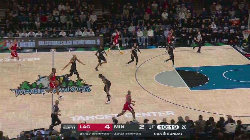 NBA, 41 punti di Kawhi Leonard contro Minnesota
