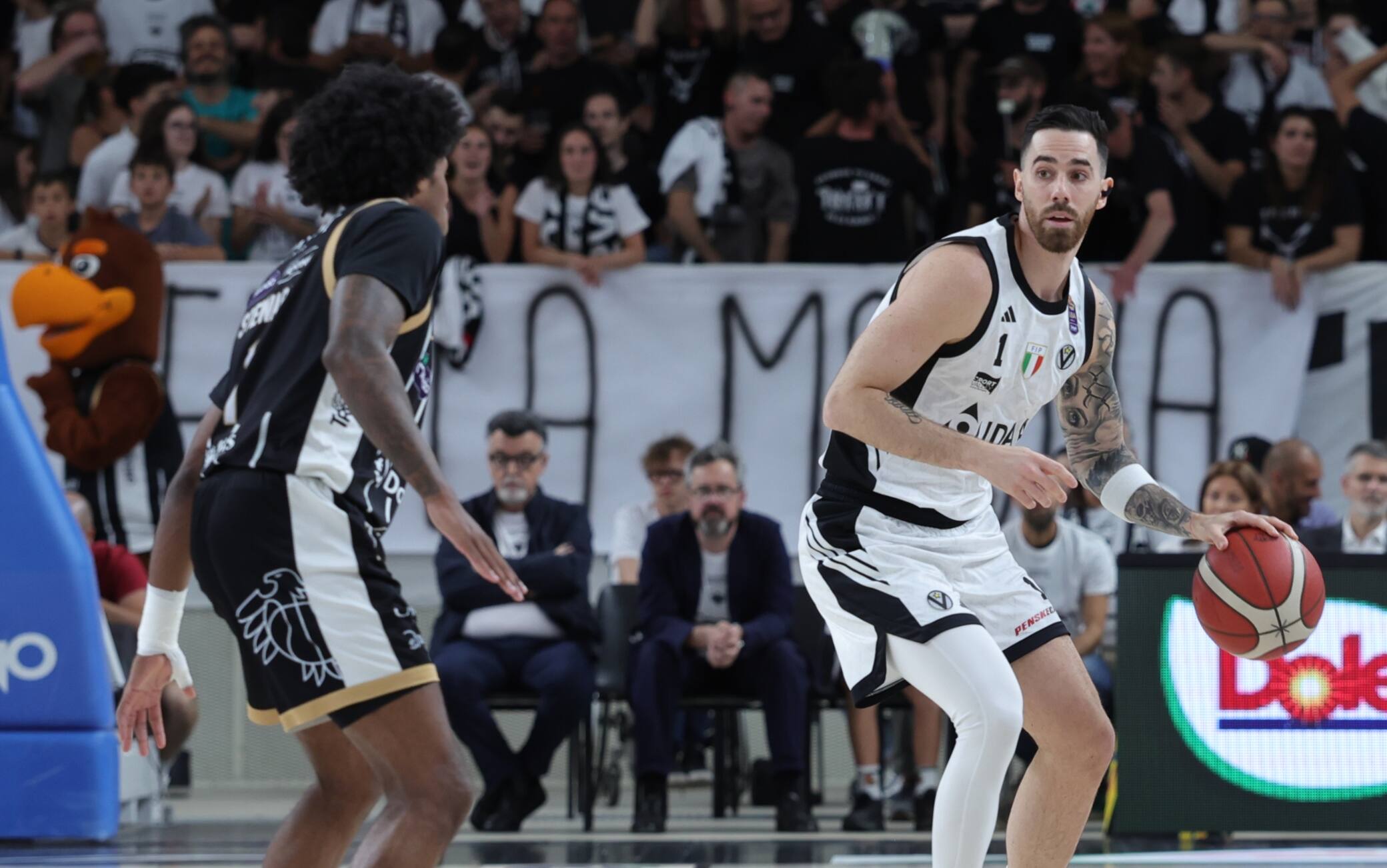 Trento-Virtus Bologna gara-3 dei Playoff di Serie A basket: il risultato in diretta LIVE
