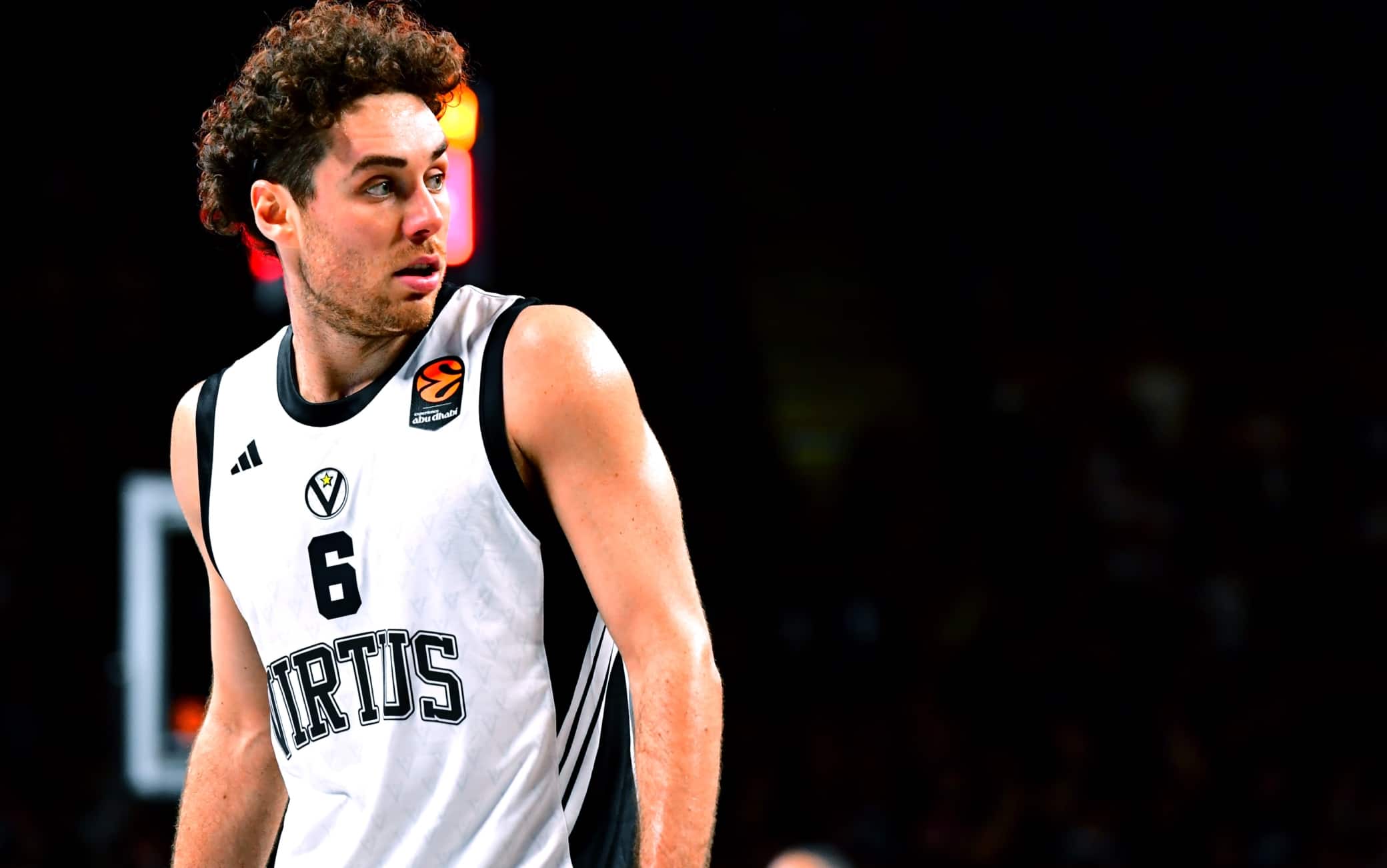 Mercato Basket, il GM della Virtus Bologna conferma l'addio di Alessandro Pajola