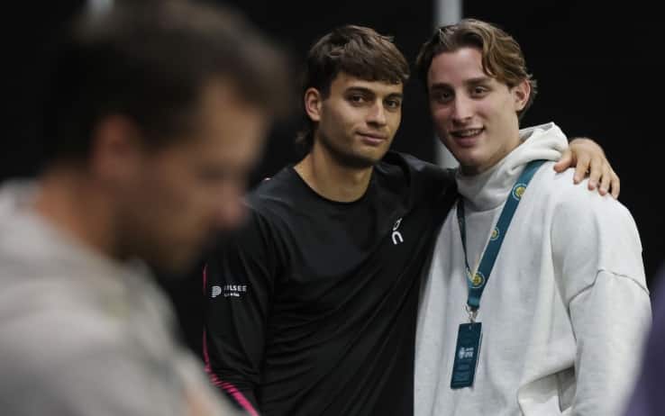 Flavio Cobolli, dedica da brividi dell'amico Bove dopo il Roland Garros: "Fieri di te"