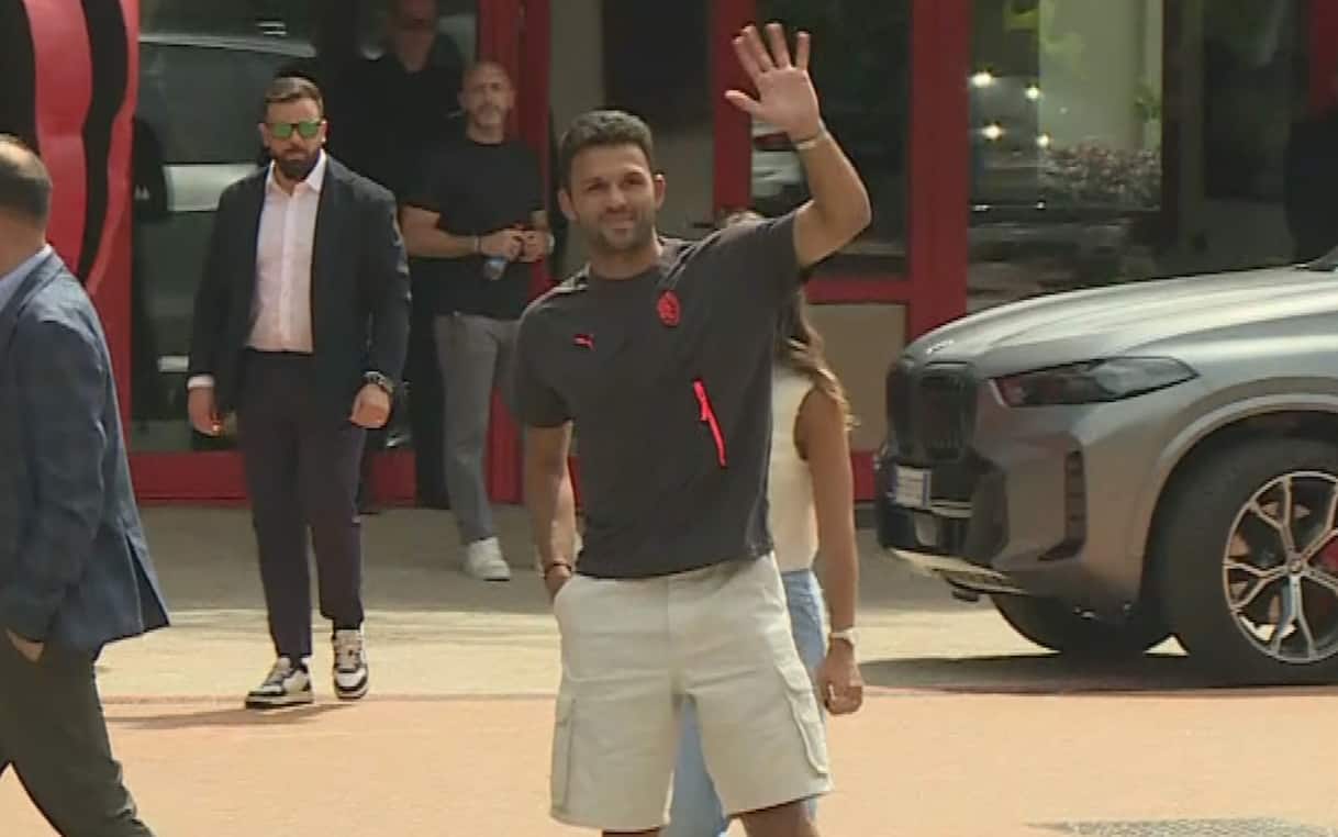 https://sport.sky.it/assets/images/ed605ce4d608fc3f50d89927177da1331109c702/skysport/it/calcio/calciomercato/video/2026/07/13/goncalo-ramos-arrivato-milanello-calciomercato-news-1111693/goncalo_ramos_milan.jpg?im=Resize,width=1218