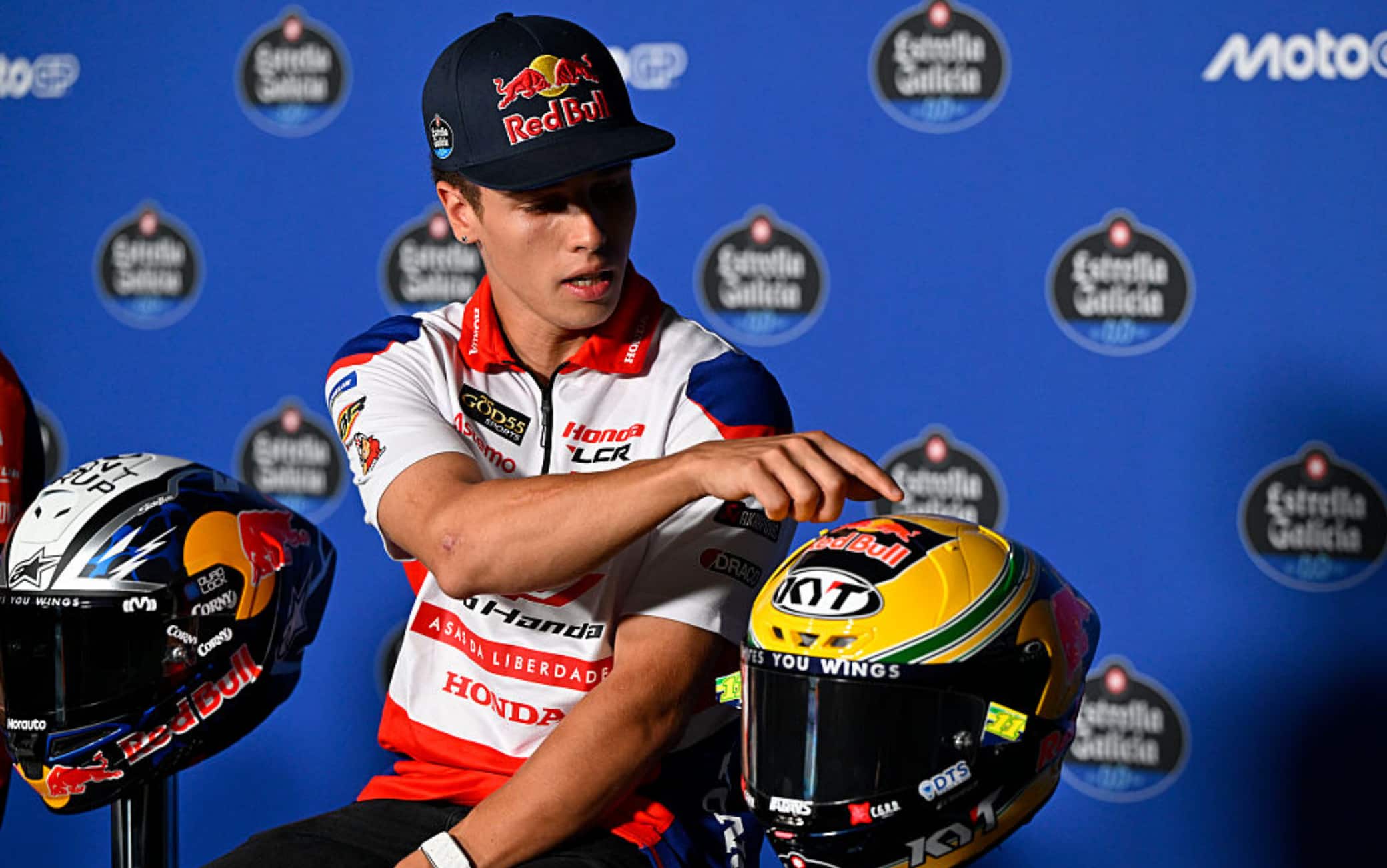 MotoGP in Brasile, oggi gli omaggi dei piloti: Moreira sfoggia il casco per Senna. FOTO