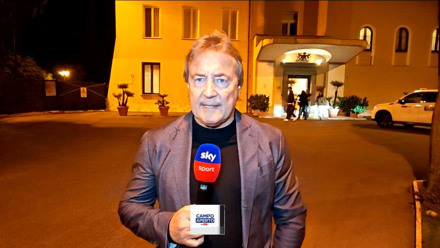 L'uscita di Dybala dalla clinica dopo l'intervento