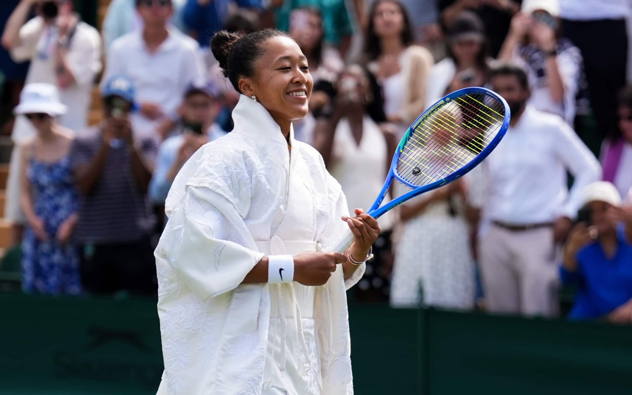 Naomi Osaka in grande stile: il look magico a Wimbledon