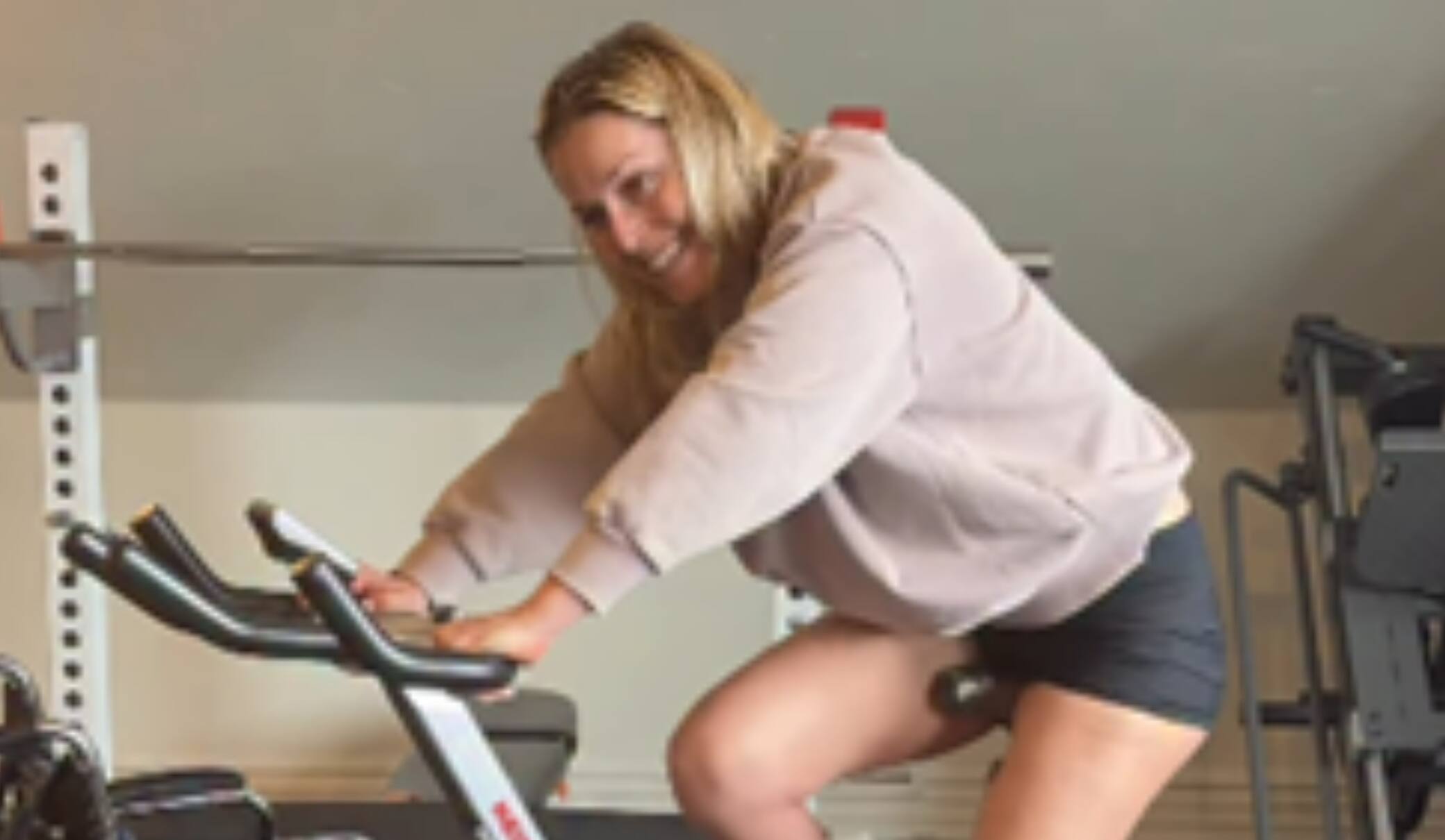 Lindsey Vonn in cyclette, prime pedalate dopo l'incidente