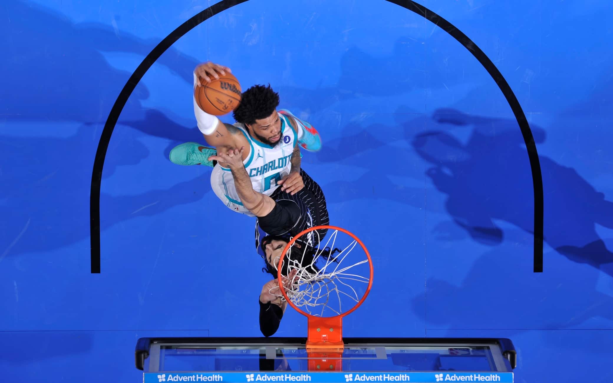 NBA, l'estensione folle di Miles Bridges si prende la prima posizione della top-5. VIDEO