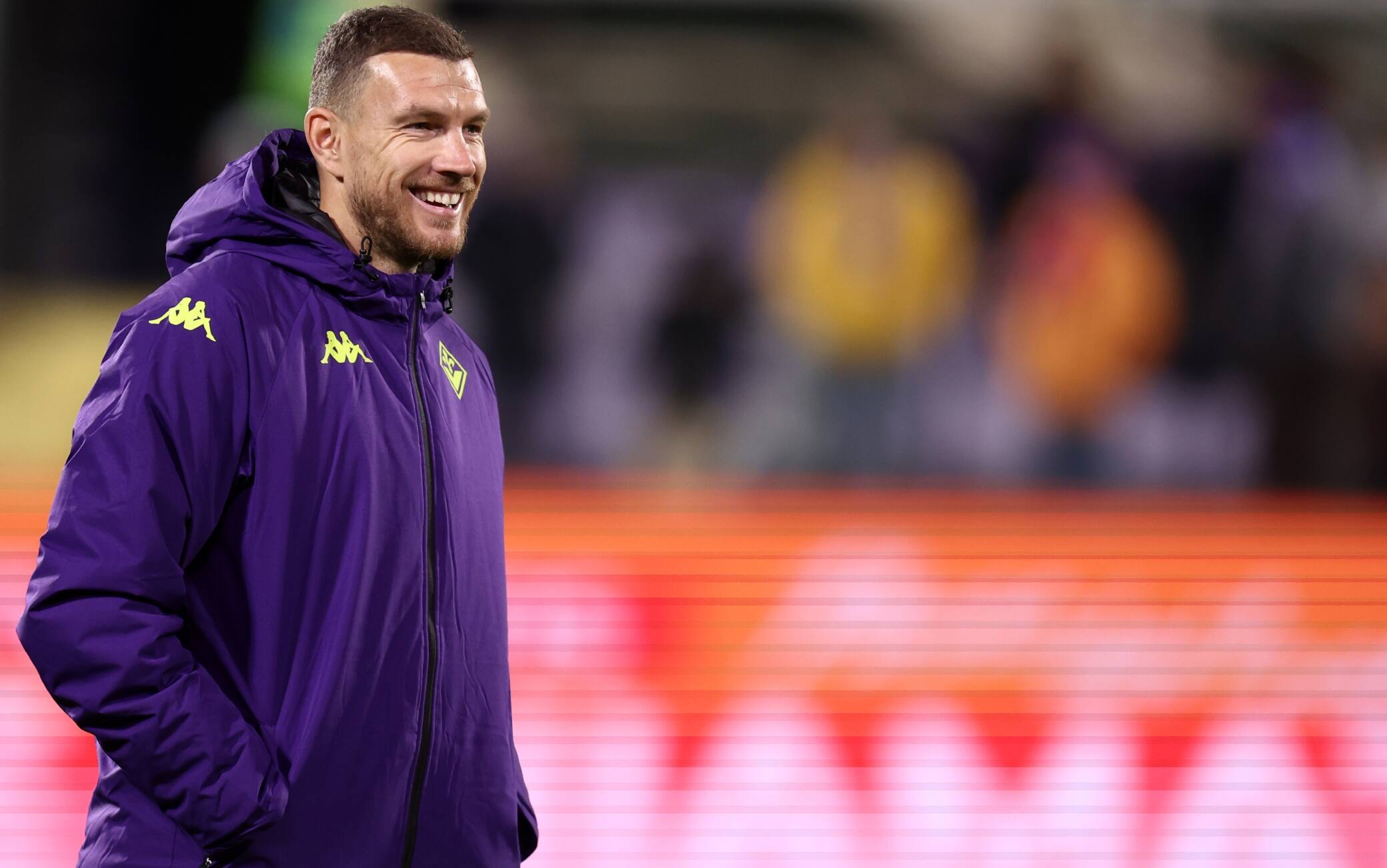Fiorentina, Dzeko vicino alla cessione: contatti con Schalke 04 e Paris Fc