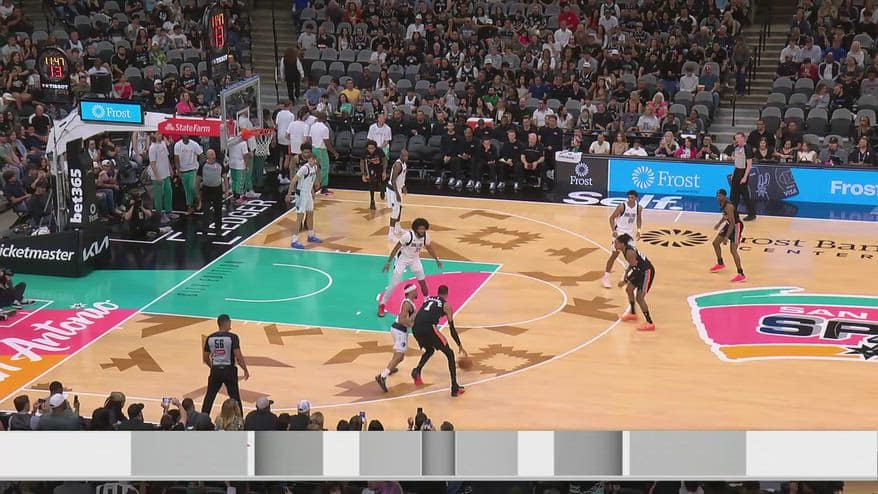 NBA, 40 punti di Victor Wembanyama contro Dallas