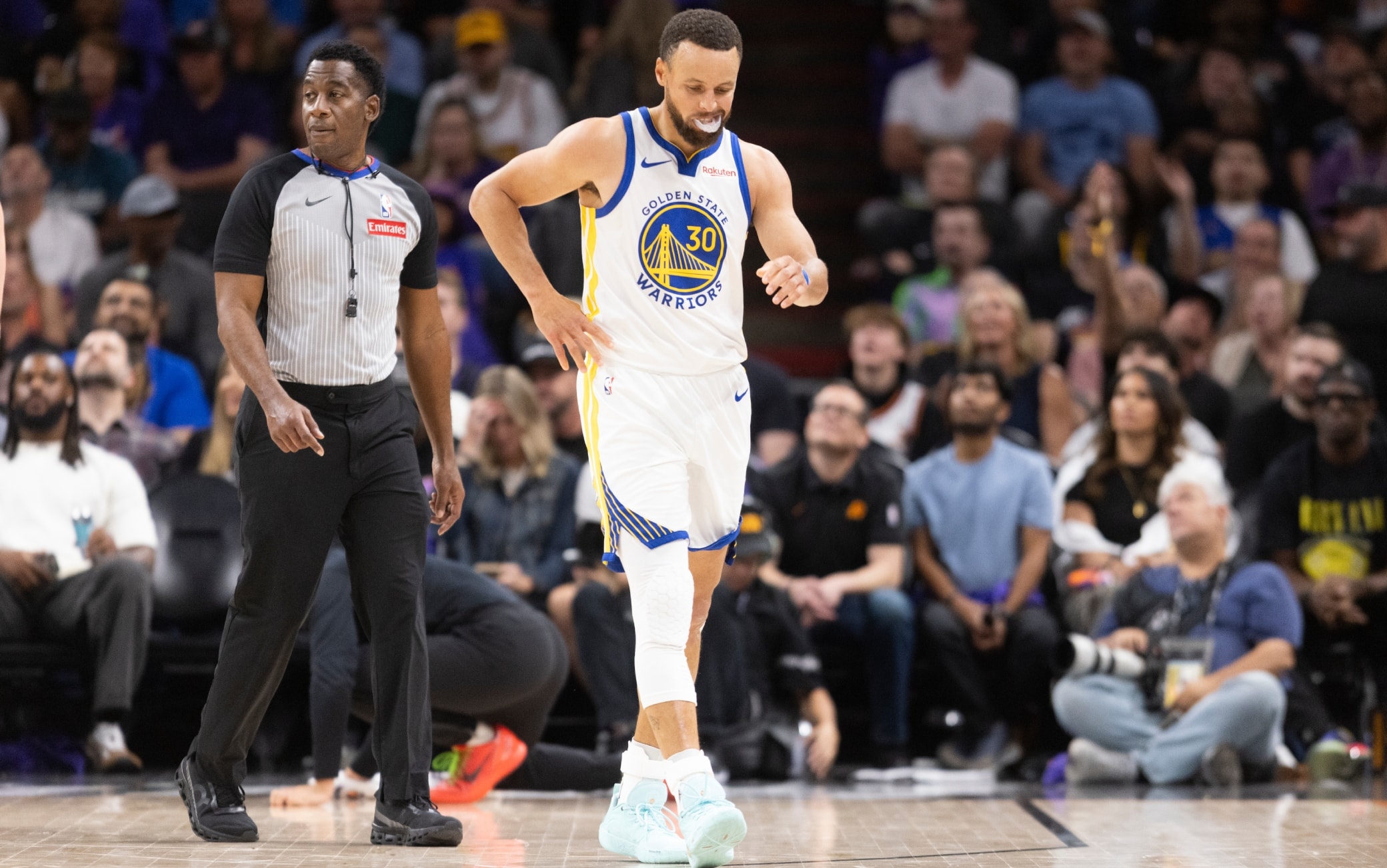 NBA, Steph Curry in dubbio per l'esordio dopo un infortunio alla caviglia