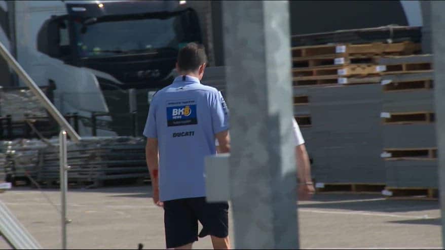 Assen, Alex Marquez esce dal centro medico dopo i controlli