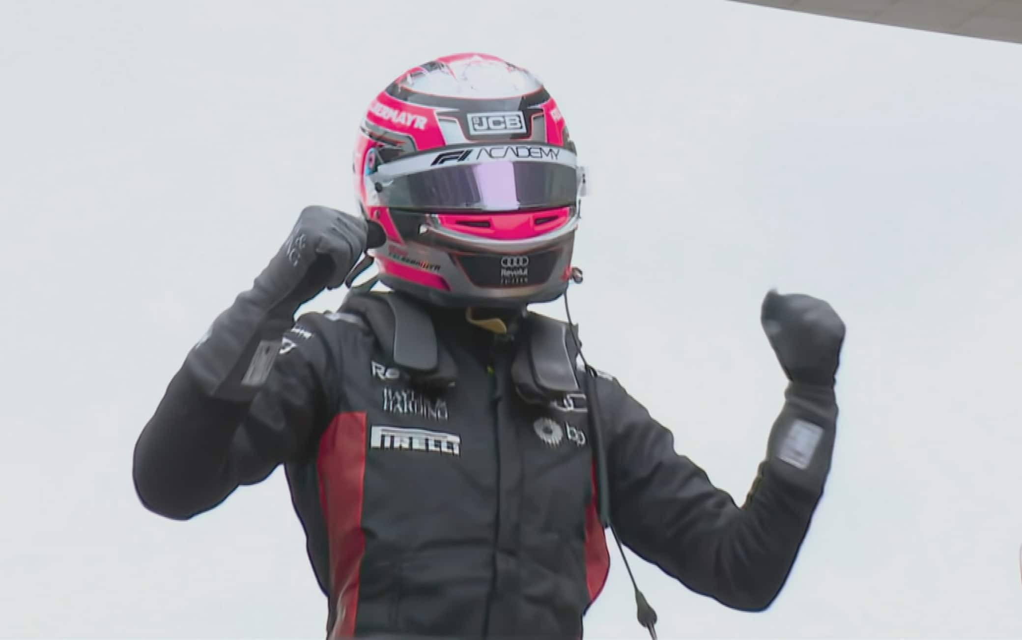 F1 Academy, Emma Felbermayr vince Gara 2 in Cina. Ferrari, Alba Larsen 8^. VIDEO