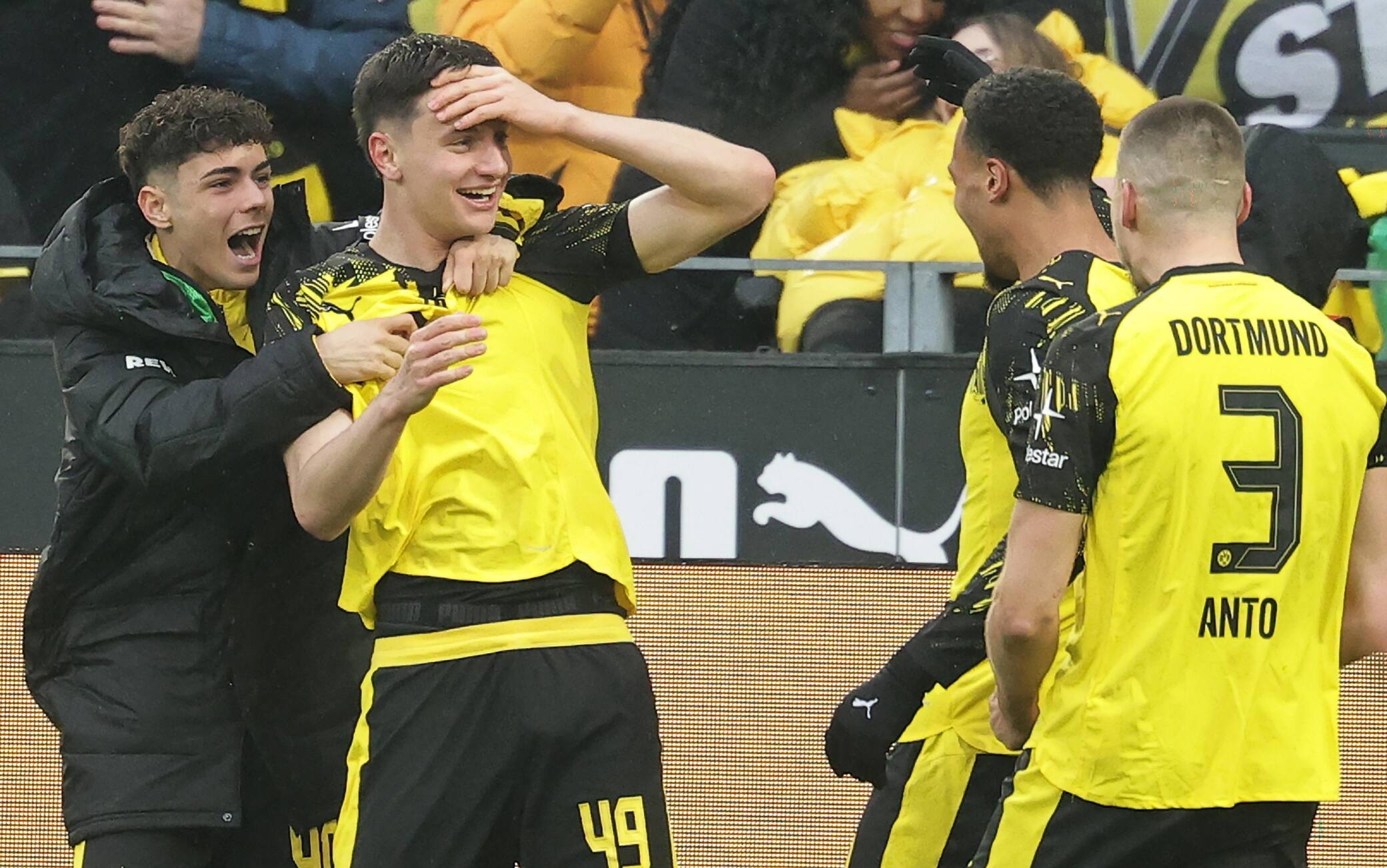 Reggiani, primo gol da record con il Borussia Dortmund: "Non potevo crederci". VIDEO
