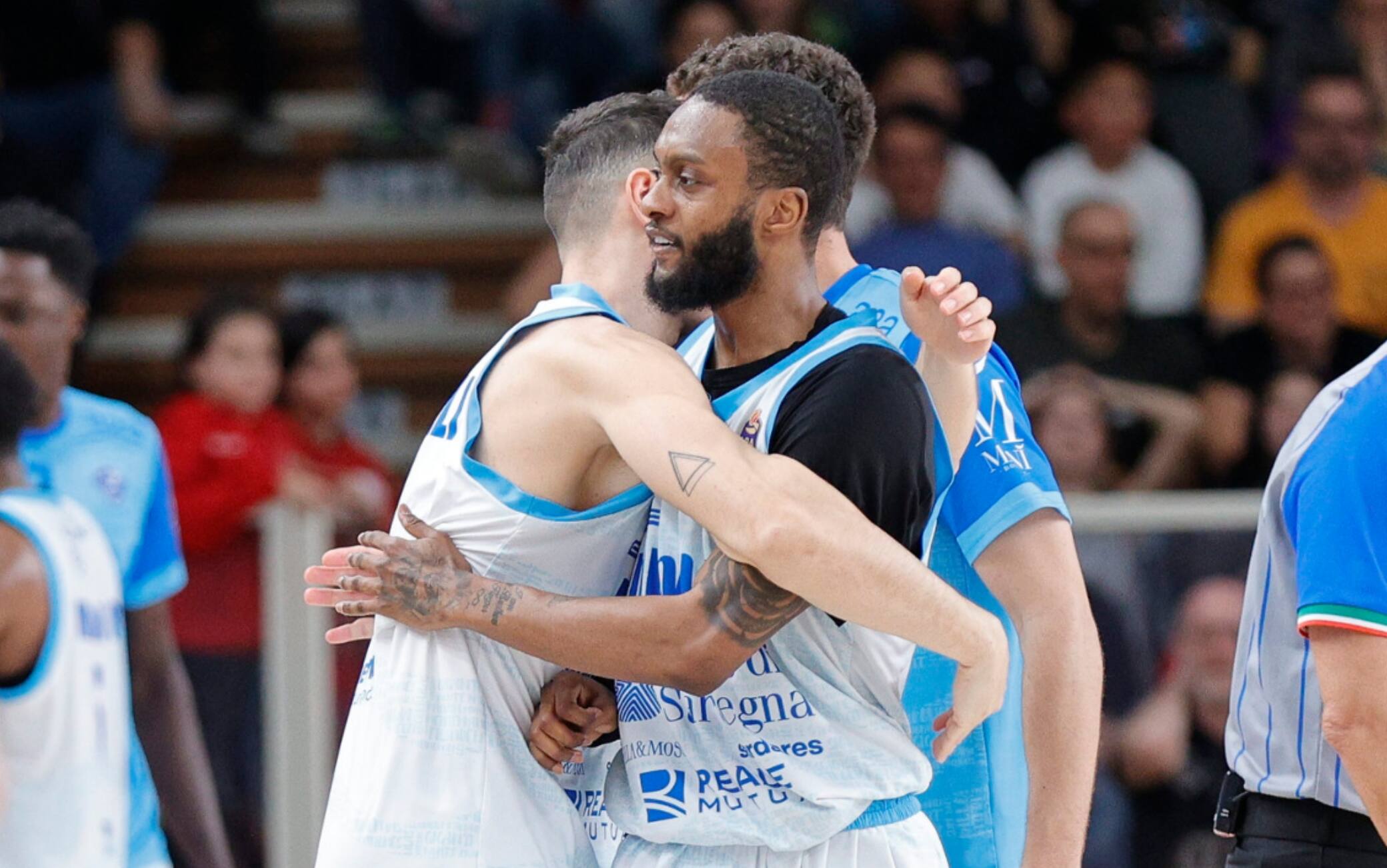 Serie A Basket, il miracolo di Desure Buie: gioco da 4 punti per il sorpasso. VIDEO