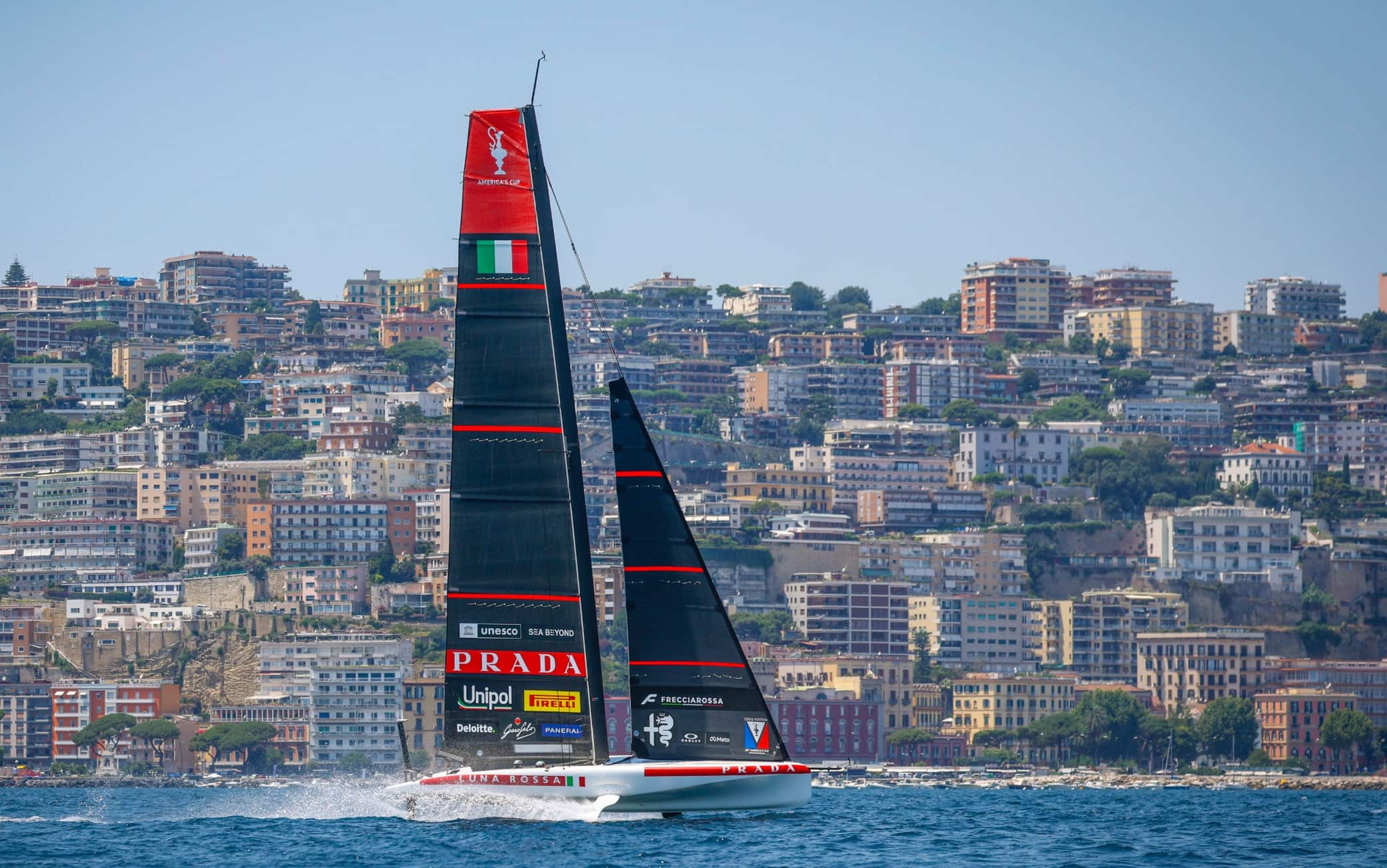 America's Cup a Napoli, regate preliminari su AC40: in cosa sono sono diverse dalle AC75 