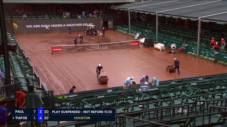 Bomba d'acqua a Houston, match al momento sospesi