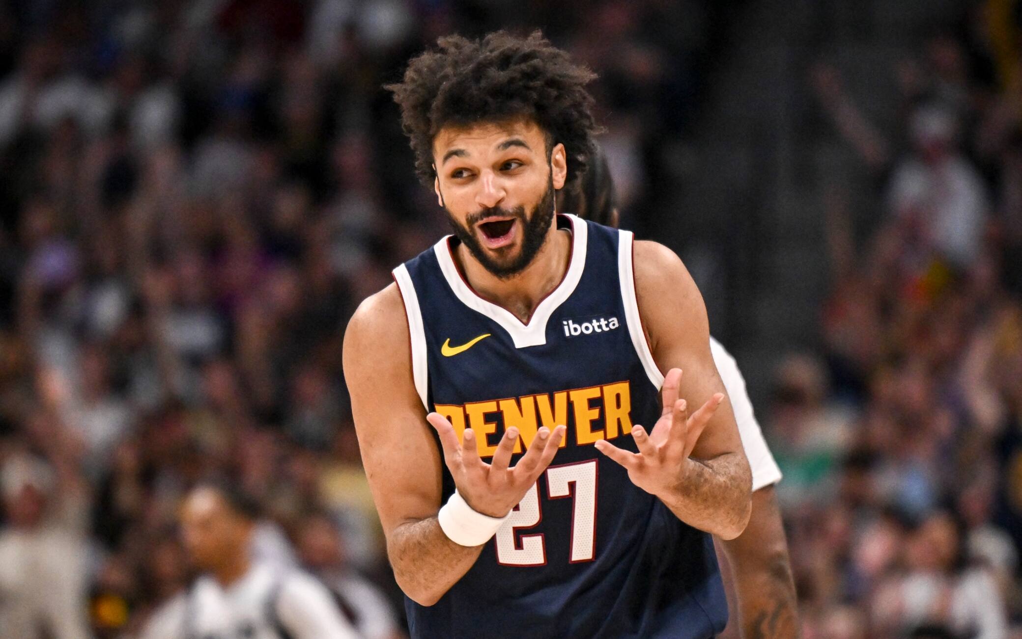 NBA, Jamal Murray è on fire: 53 punti contro Dallas. VIDEO