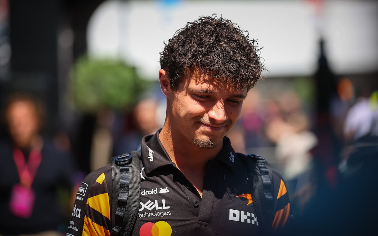 https://sport.sky.it/assets/images/f53041bbdeb034d081534608e3932fd825b3c3e7/skysport/it/motori/formula-1/video/2026/06/12/norris-mclaren-f1-gp-barcellona-intervista-video-1104873/ipa_mclaren_norris_barcellona_f1_1.jpg?im=Resize,width=1218
