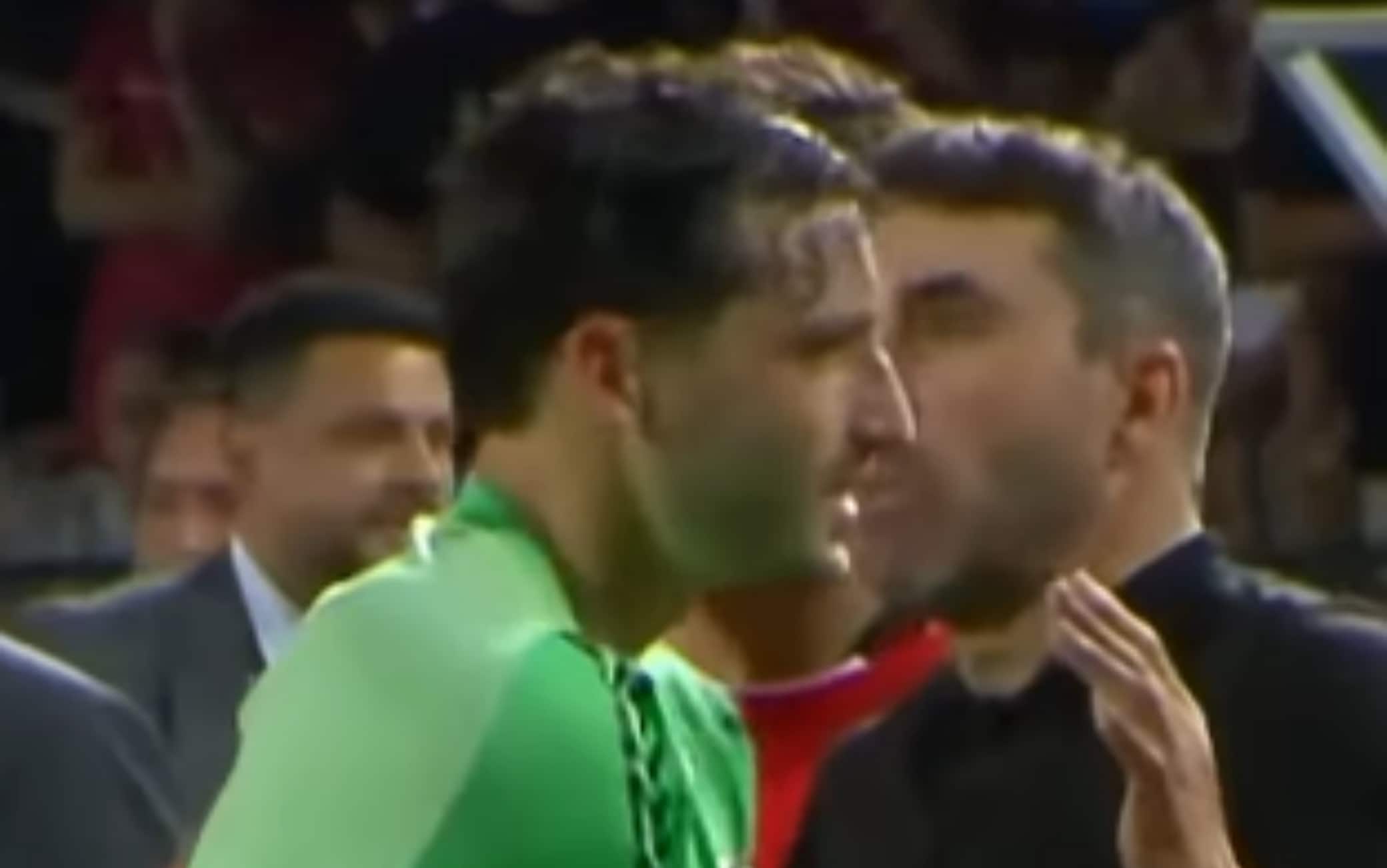 Incredibile al River Plate: portiere espulso, l'ex Roma Viña mette i guantoni