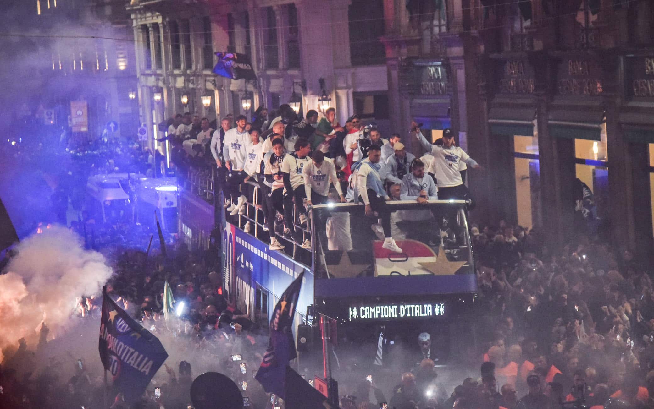 Inter, oggi la festa scudetto a Milano: percorso e orari del pullman scoperto