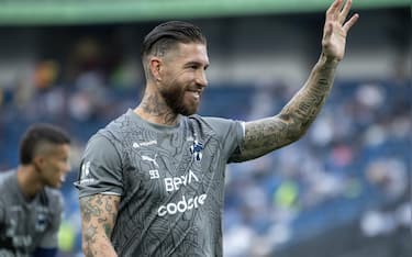 epa12036049 Spanish player Sergio Ramos of Monterrey gestures before the start of the Liga MX Clausura Tournament soccer match between Monterrey and Club America at the BBVA Stadium in Guadalupe, Greater Monterrey, Mexico, 16 April 2025.  EPA/Miguel Sierra