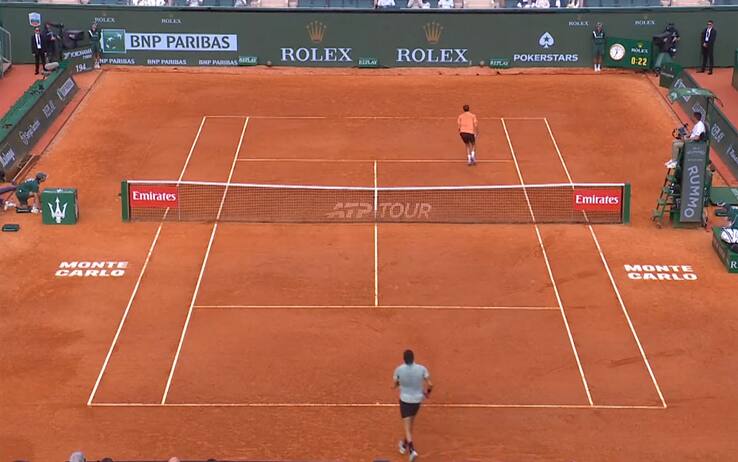 Berrettini, che numero: lob da applausi contro Medvedev all'Atp Monte-Carlo. VIDEO