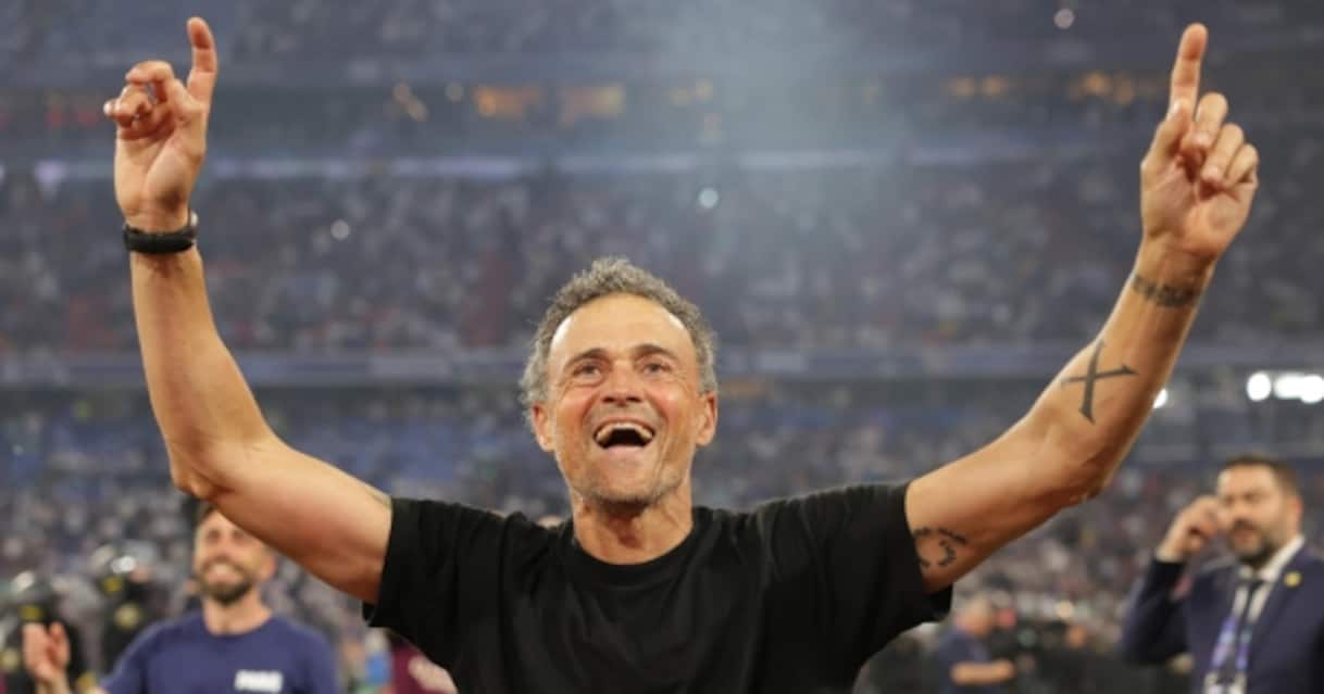 Best Football Coaches 2025: IFFHS Rankings & Luis Enrique