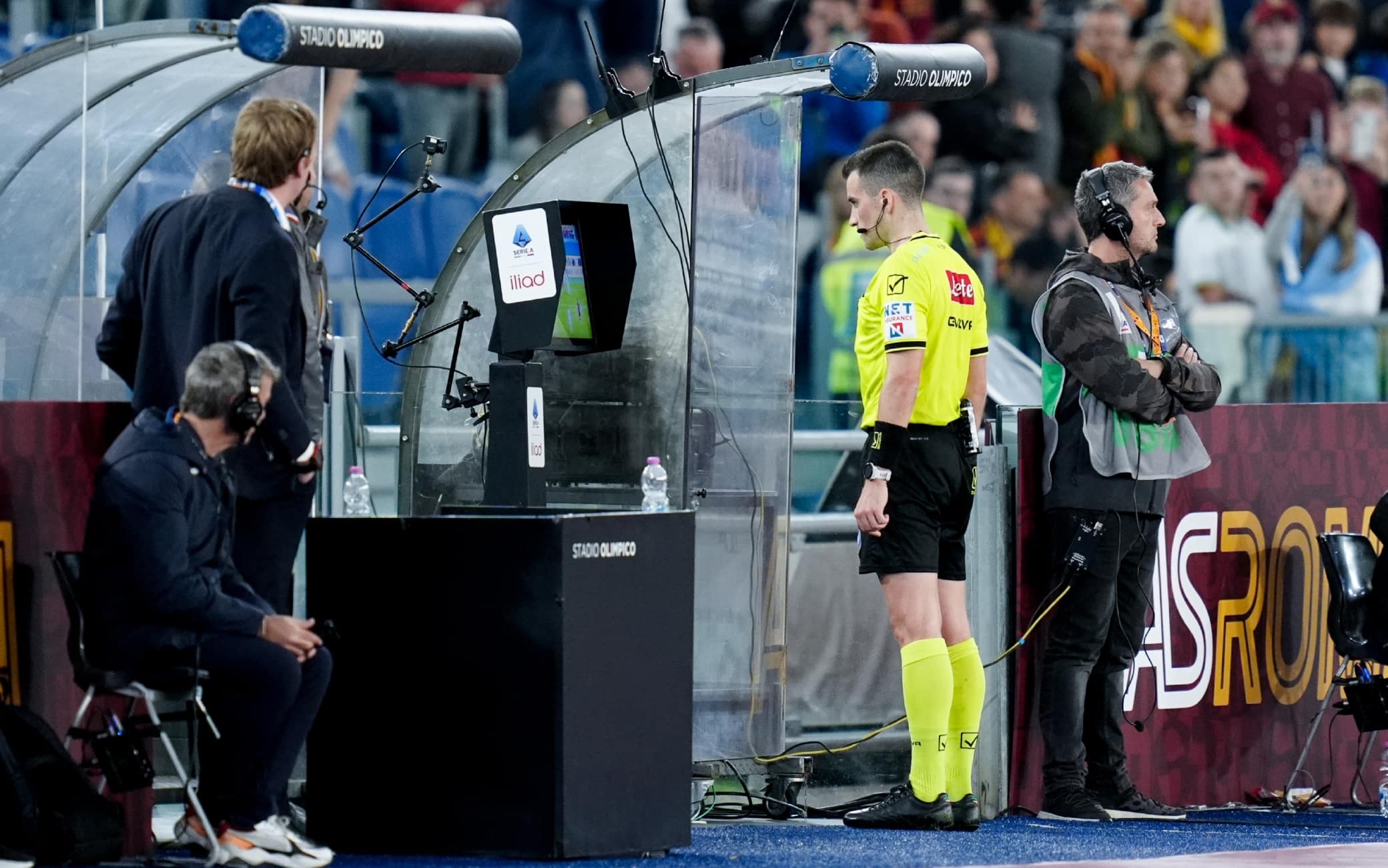 Mondiali, cambia il Var: potrà intervenire prima di corner e punizioni