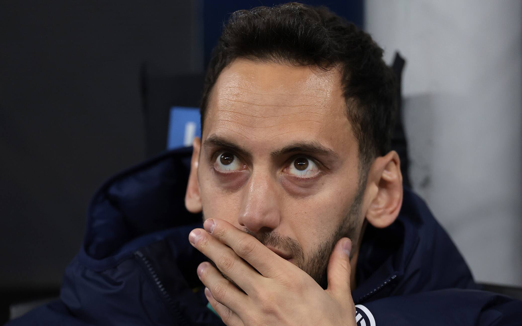 Infortunio Calhanoglu, l’Inter: "Risentimento muscolare". Salta l’Atalanta 