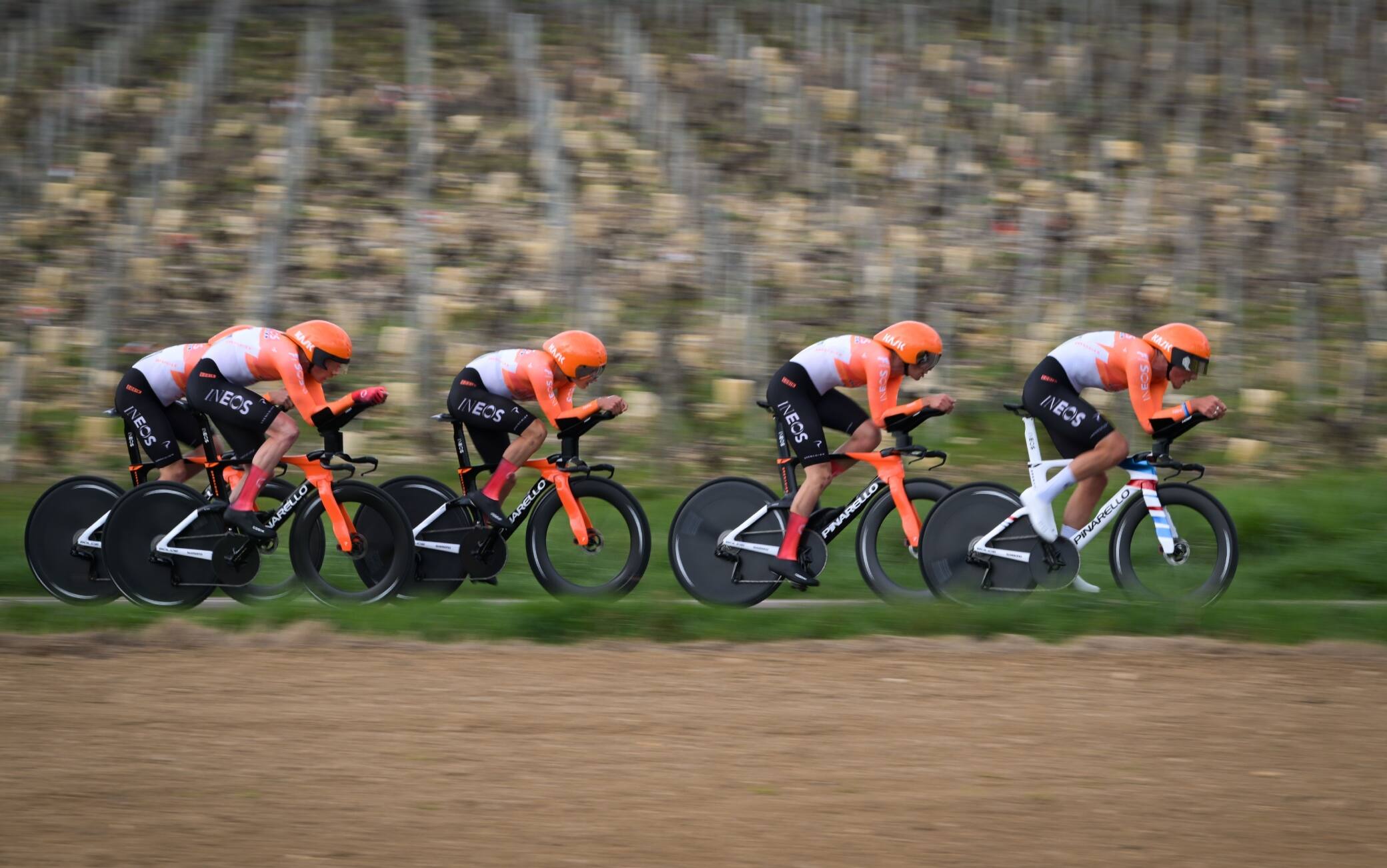 Parigi-Nizza, Ineos-Grenadiers vince 3^ tappa cronosquadre. Ayuso maglia gialla