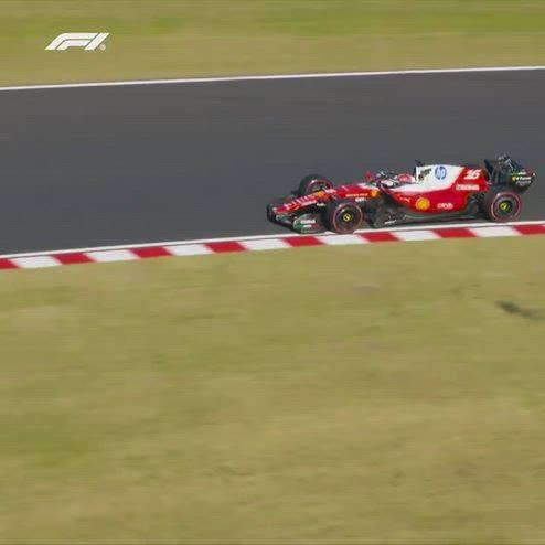 Leclerc scoda, Ferrari nun po' instabile nelle curve a 'S'