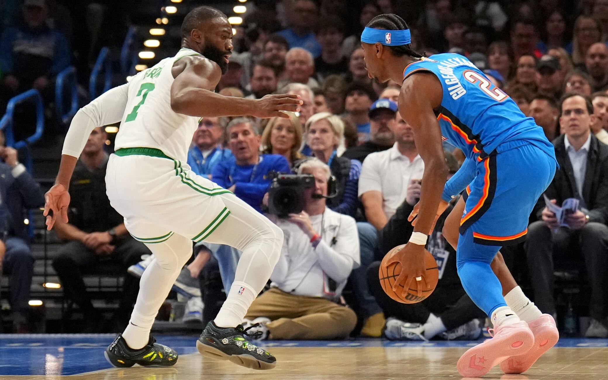 NBA, risultati della notte: Oklahoma City batte Boston, Denver rimonta San Antonio