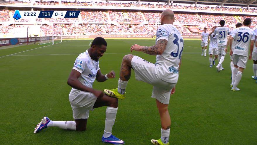 Inter, Thuram segna al Torino e lucida le scarpe a Dimarco