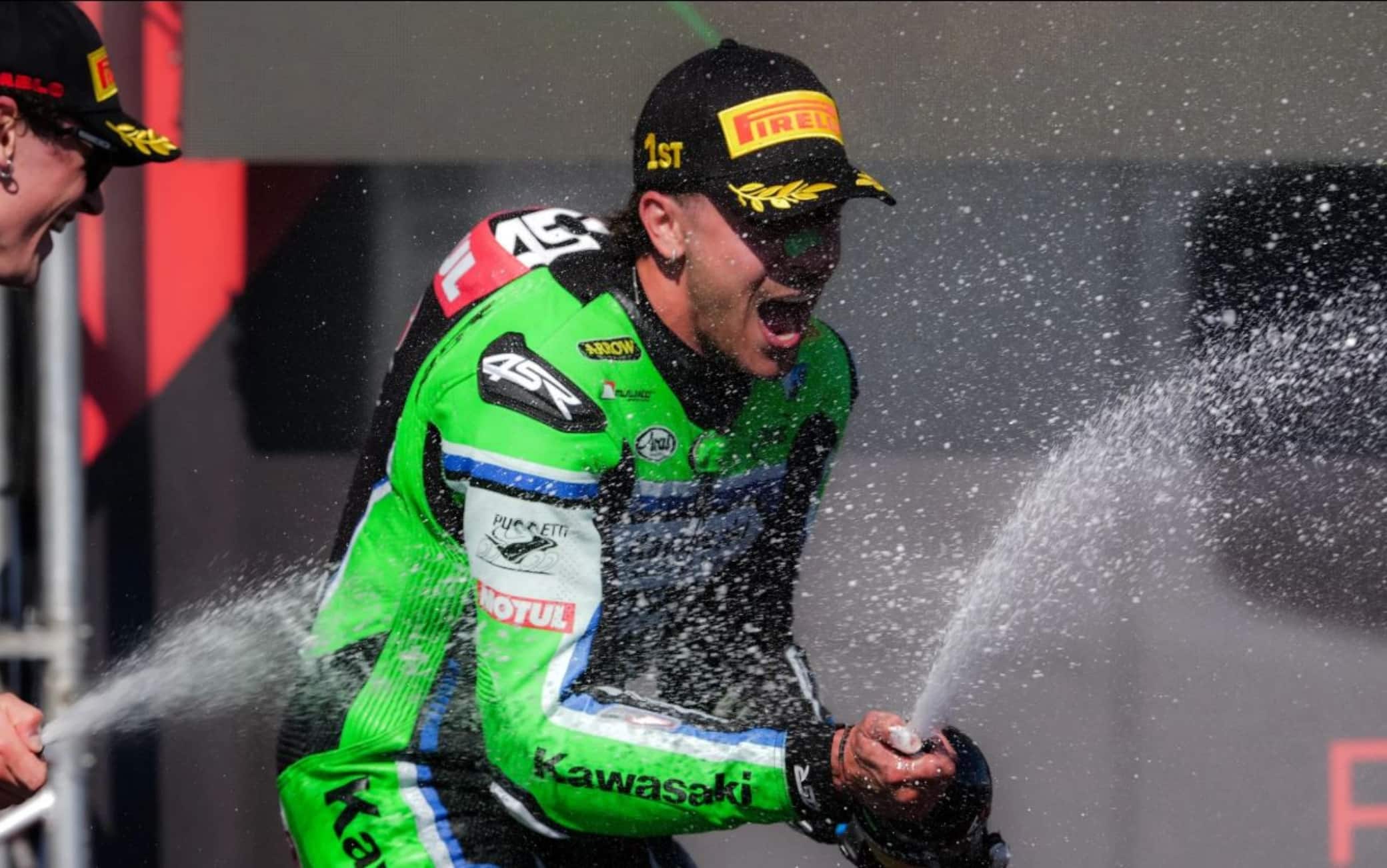 Sbk a Cremona: Alcoba (Supersport) e Artigas (Sportbike) fanno vincere Kawasaki in Gara 1