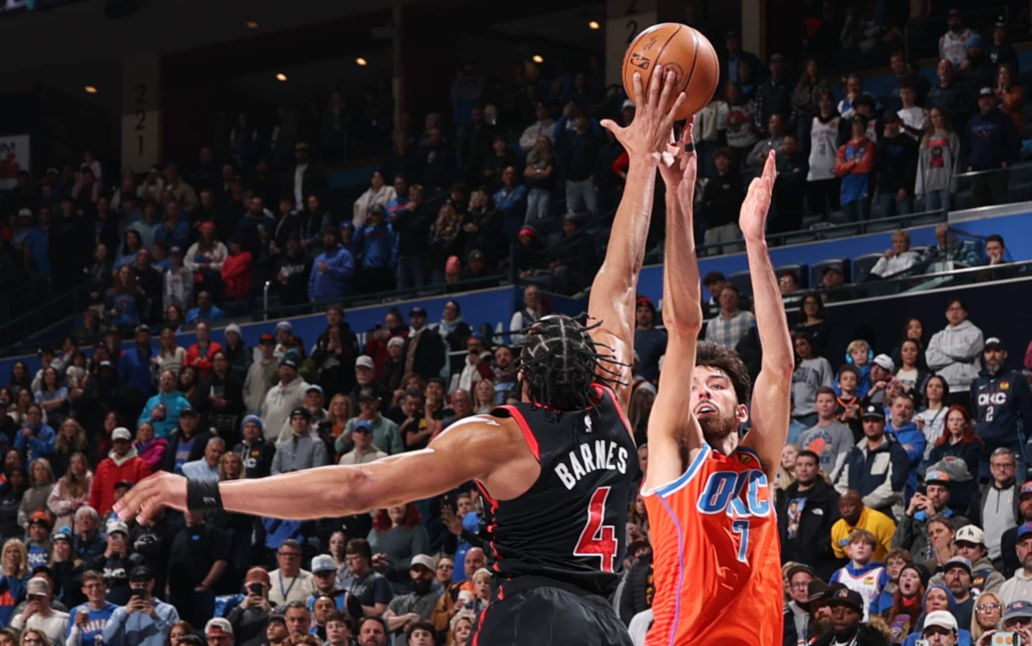 NBA, Barnes decide Thunder-Raptors: la giocata difensiva su Holmgren è da manuale