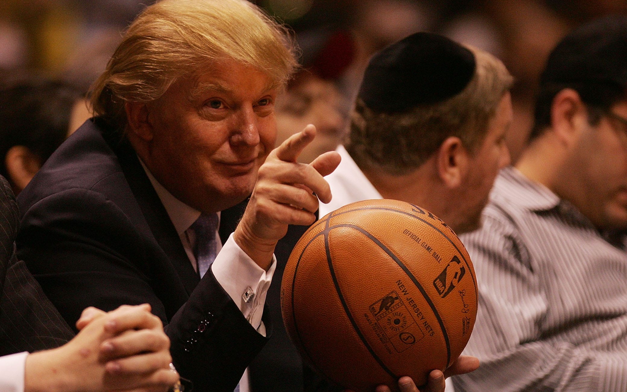 NBA, Donald Trump sarà alle Finals: "Conto di esserci a New York"