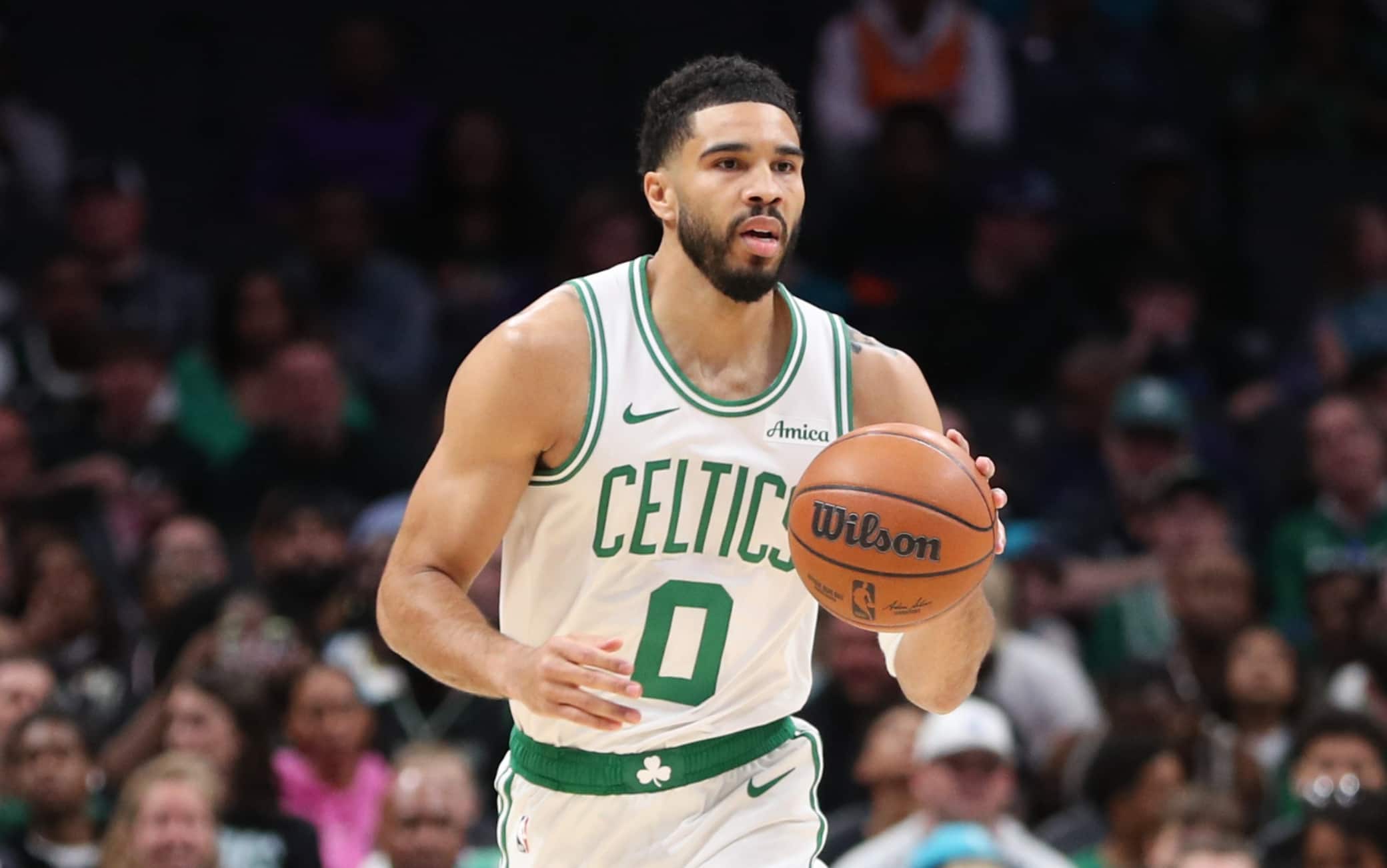 NBA, il massimo stagionale da 32 punti di Jayson Tatum regala i playoff a Boston. VIDEO