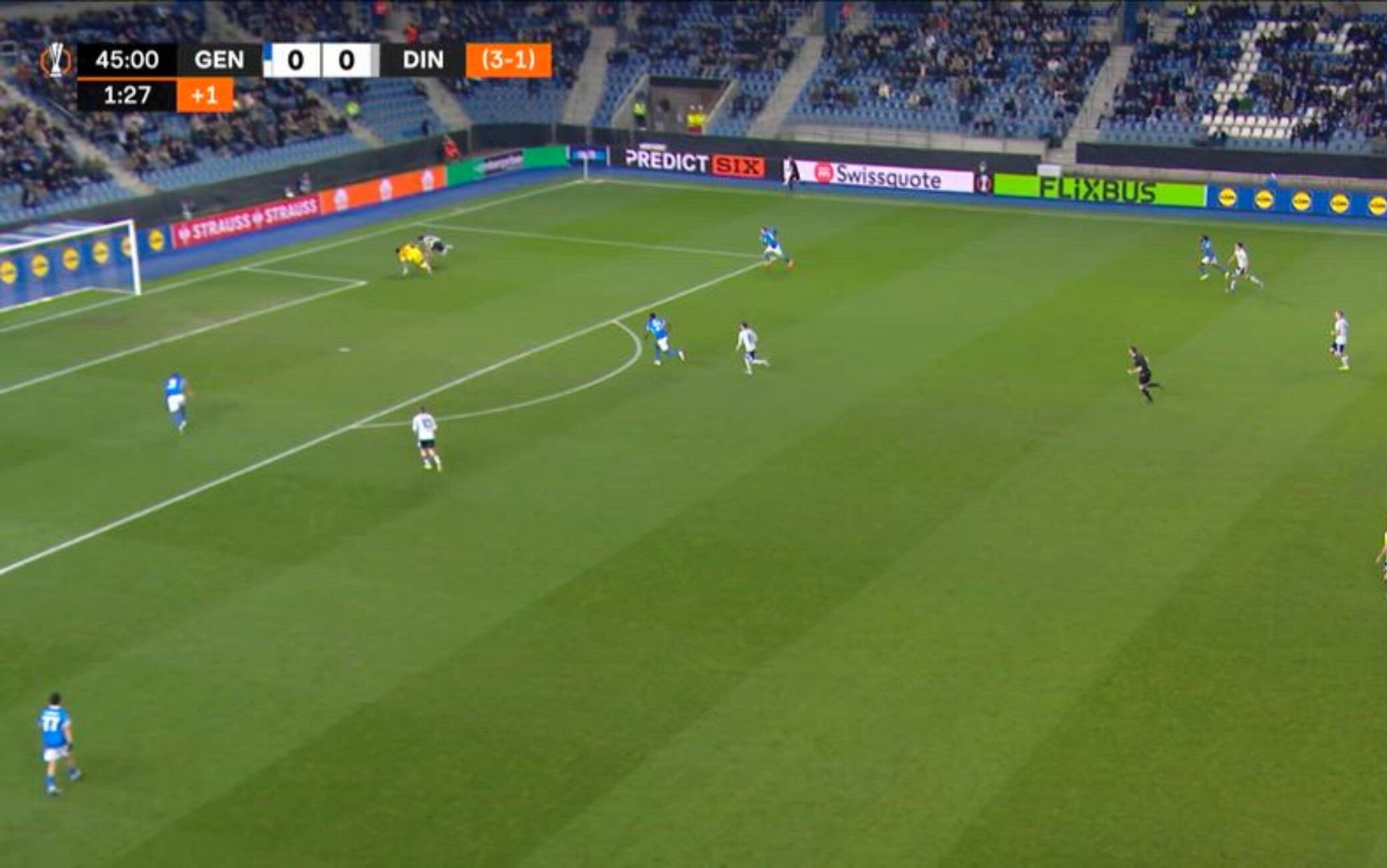 Genk-Dinamo Zagabria, che disastro Lawal: regala palla e Bakrar fa gol. VIDEO