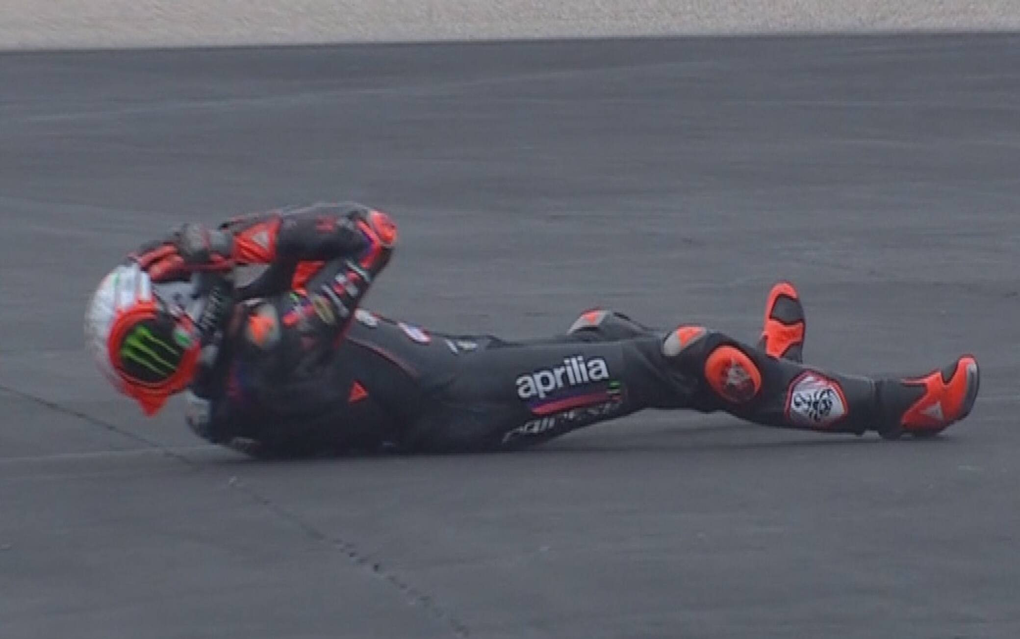 Bezzecchi, caduta e ritiro nella Sprint Race del GP Usa ad Austin. FOTO-VIDEO